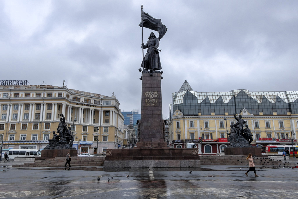 Площадь борцов за власть советов владивосток