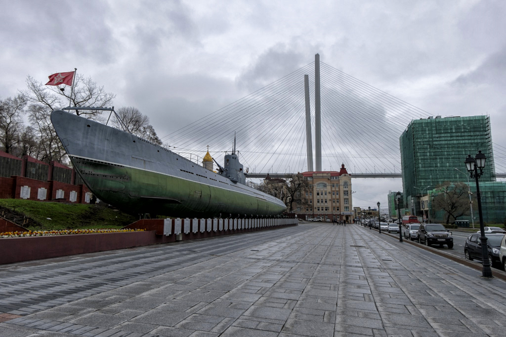 Владивосток военное. Владивосток мемориал боевой славы ТОФ. Мемориальный комплекс Боевая Слава ТОФ. Мемориальный комплекс на корабельной набережной Владивосток. Мемориальный комплекс Боевая Слава Тихоокеанского флота.