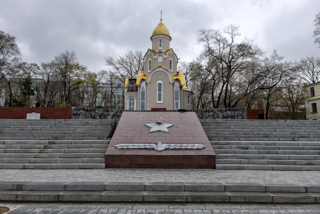 Памятники владивостока фото с названиями и описанием